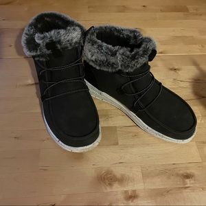 Hey Dude Suede Boots slippers Eloise Black US Sz 7